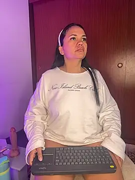 NoahJade's Live XXX Chat