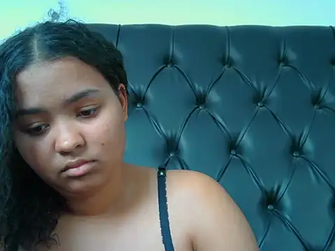 Chatroom XXX en direct de indianaphrodite1