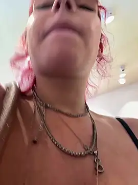 Chat +18 de RiriRoseey ao vivo