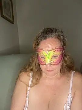 largeboobies30's Live XXX Chat