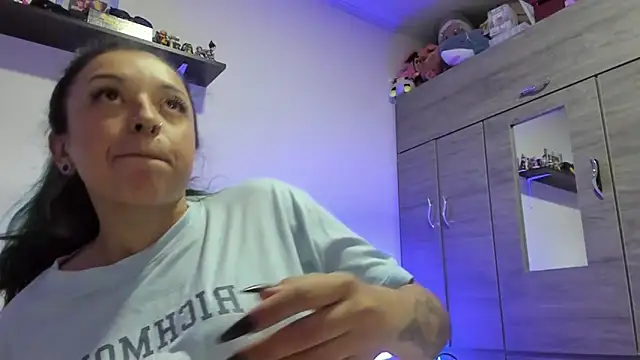 Chat +18 de turolita_ ao vivo