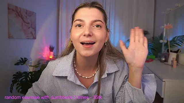 LucreciaStorm webcam show