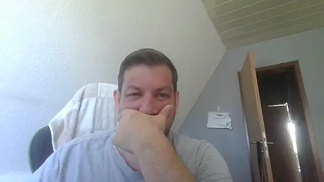 Golffahrer1982 live XXX chat