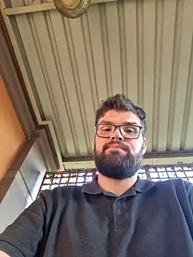 Chat XXX en directo de BeardedCubZA