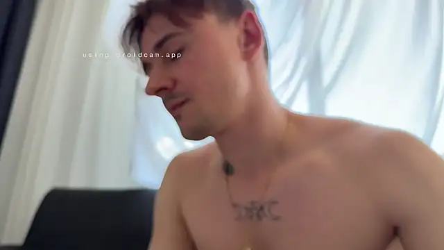 XXX chat uživo modela michael_sexdevil