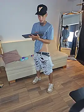 Darwinstark_ Adlı Modelin Canlı XXX Sohbeti