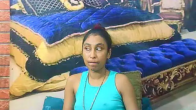 IndianSexyButt's Live XXX Chat