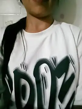 Chat +18 de Helen-nn ao vivo