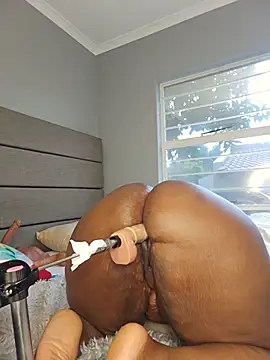 Kinkyphatass élő XXX-chatje