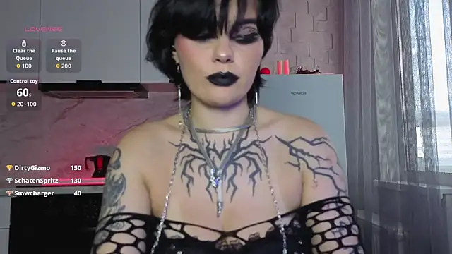 Chat XXX en directo de IntrigueYourDay