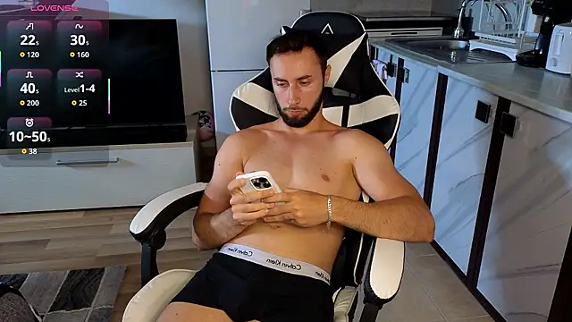 Онлайн чат XXX RyanStorm_