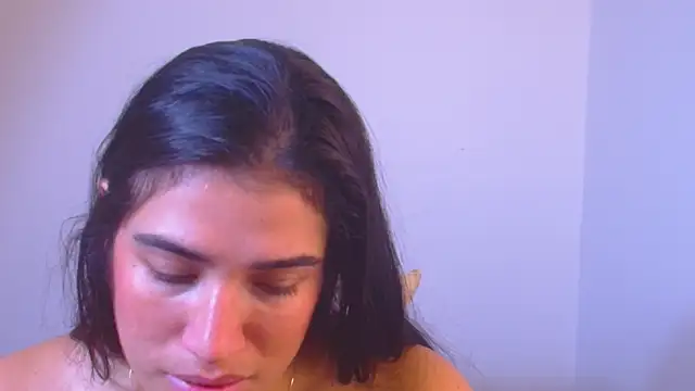 shyness_alice's Live XXX Chat