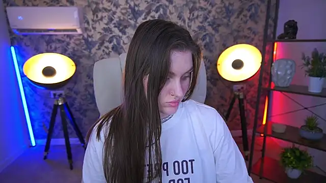 Chat XXX ao vivo de EmmyCharmm