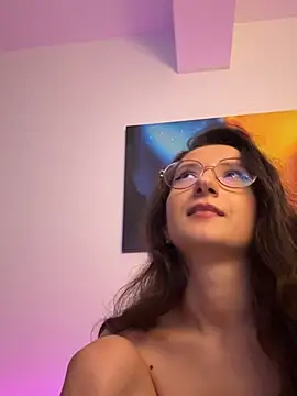 Chat +18 de TheaMalekoo ao vivo