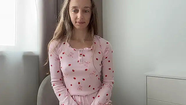ShySchoolGirl XXX чат на живо