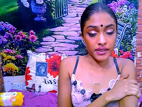 IndianPretty14u2Luv's Live XXX Chat