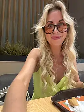 Chatroom XXX en direct de LisaMurr