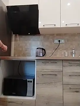 SalientClean live XXX chat