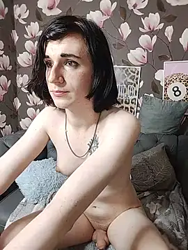 MickeQuinee – Live XXX-chat