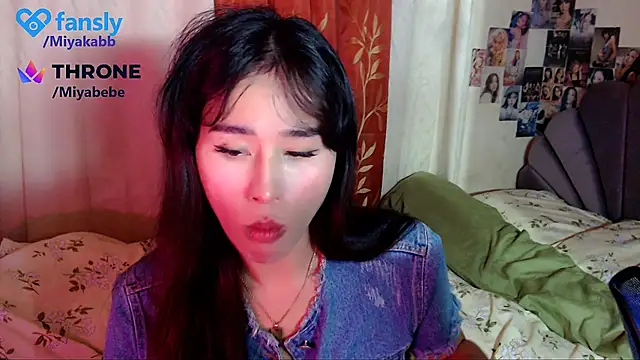 Онлайн чат XXX chakababe