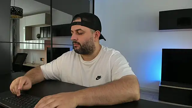 DravenPeak's Live XXX Chat