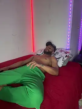 Jefdemon Adlı Modelin Canlı XXX Sohbeti
