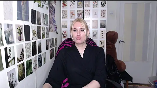 CapriScorpion Adlı Modelin Canlı XXX Sohbeti