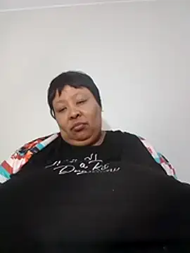 nancy111 élő XXX-chatje