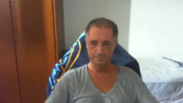 הופעת וובקאם של lliuk70mi