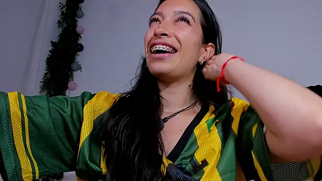 Noaah25_'s Live XXX Chat
