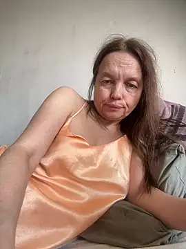 Suzanele Obrolan Langsung XXX