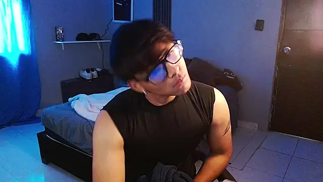 Mr_yisuzz Live XXX-Chat