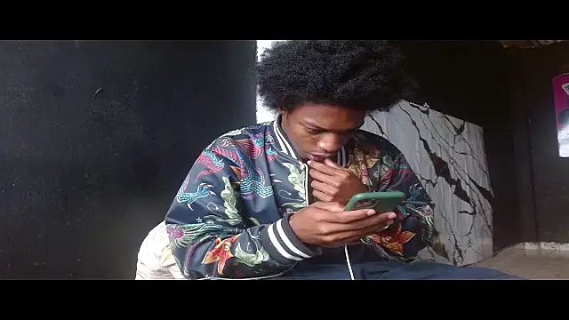 Chat XXX Live Larry-n-clouds