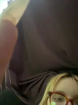 lucyyyxoxo Chat XXX in diretta