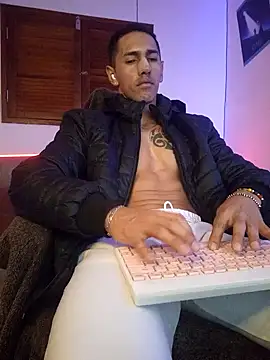Joylopez_fitn Live XXX chat