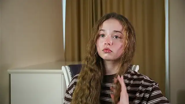 DaciaJuell's Live XXX Chat