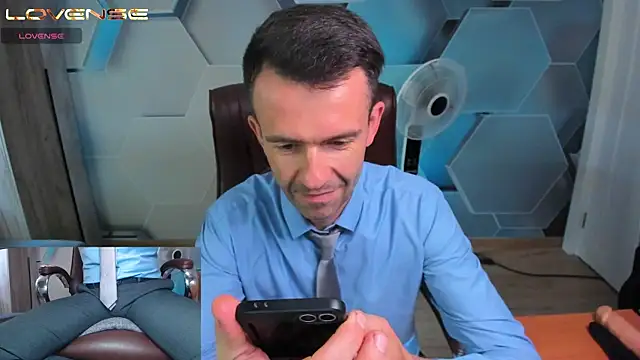 SteveTiger Live XXX-Chat