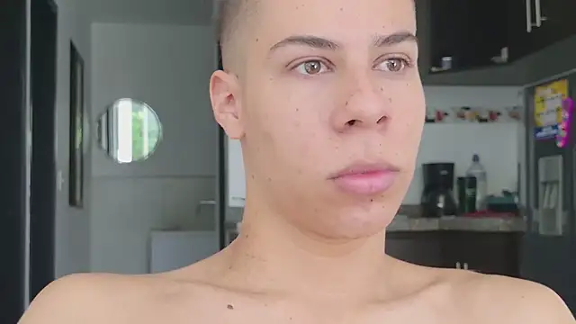 grey___27 élő XXX-chatje