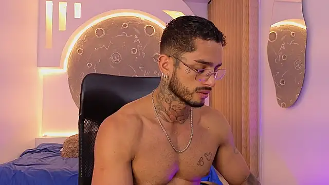 Alanrodgers লাইভ XXX চ্যাট