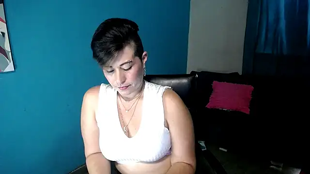 Sunny_rayz_ Live XXX-Chat