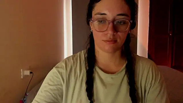 atenas_05_'s Live XXX Chat
