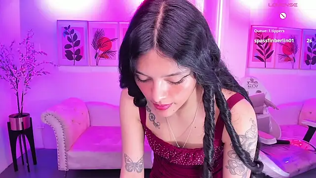 دردشة Maddie_T18 الجنسية المباشرة