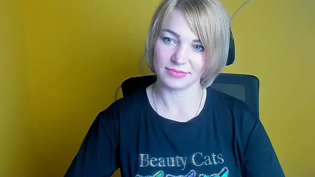 CuttieEmma's Live XXX Chat