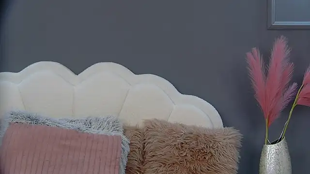 CrystalRedd Live XXX-chat