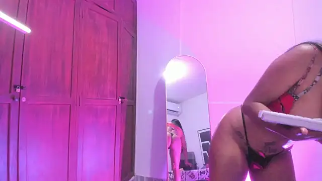 Chat XXX en directo de Natasha028_