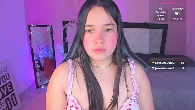 Julieth_CaandyのライブXXXチャット