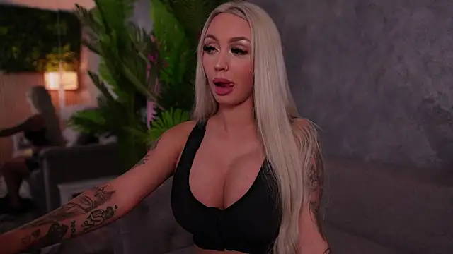 Chatroom XXX en direct de BambiKayyy