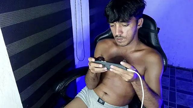 Spicy_RowyCam Pertunjukan Webcam
