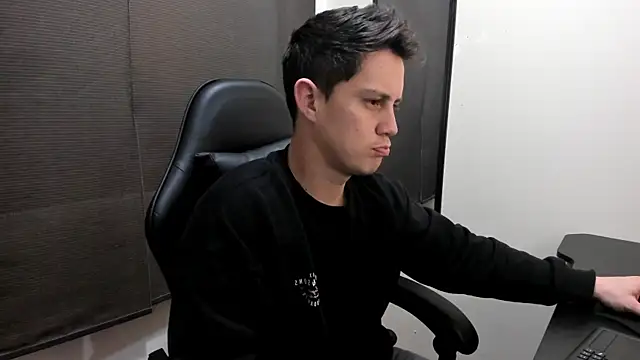 KendricTorres Live XXX-chat