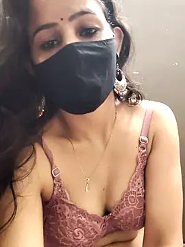 Kanika_76's Live XXX Chat